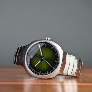 H. Moser and Cie Streamliner Centre Seconds 6201 1200 [1018 702] Front